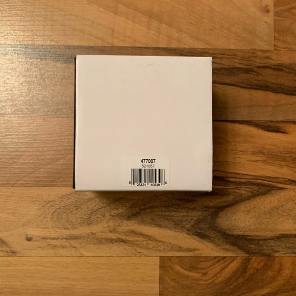 NEW IMPERIAL PEARLS STERLING SILVER
FRESHWATER PEARL HOOP
EARRINGS - Picture 5 of 5